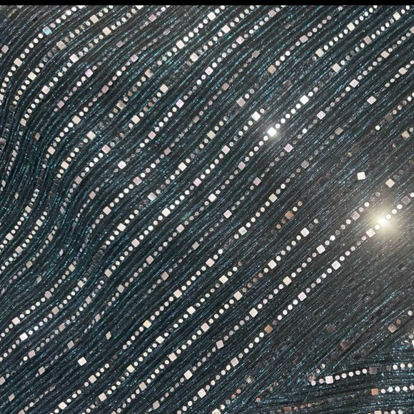 🪩 Sequin Skirt 🪩 - Picture 6 of 6